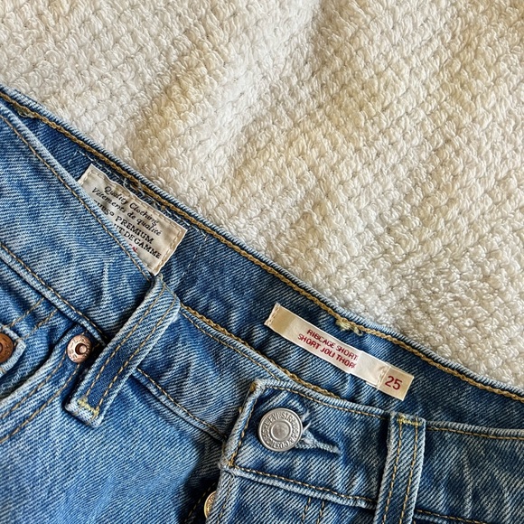 levi ribcage shorts - Picture 3 of 3